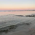 L'arco Sul Mare