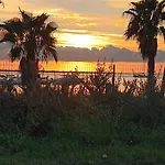 L'arco Sul Mare Bed and Breakfast